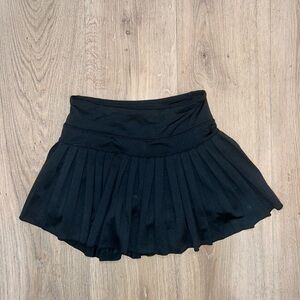 Elegant Black Pleated Athletic Skirt
